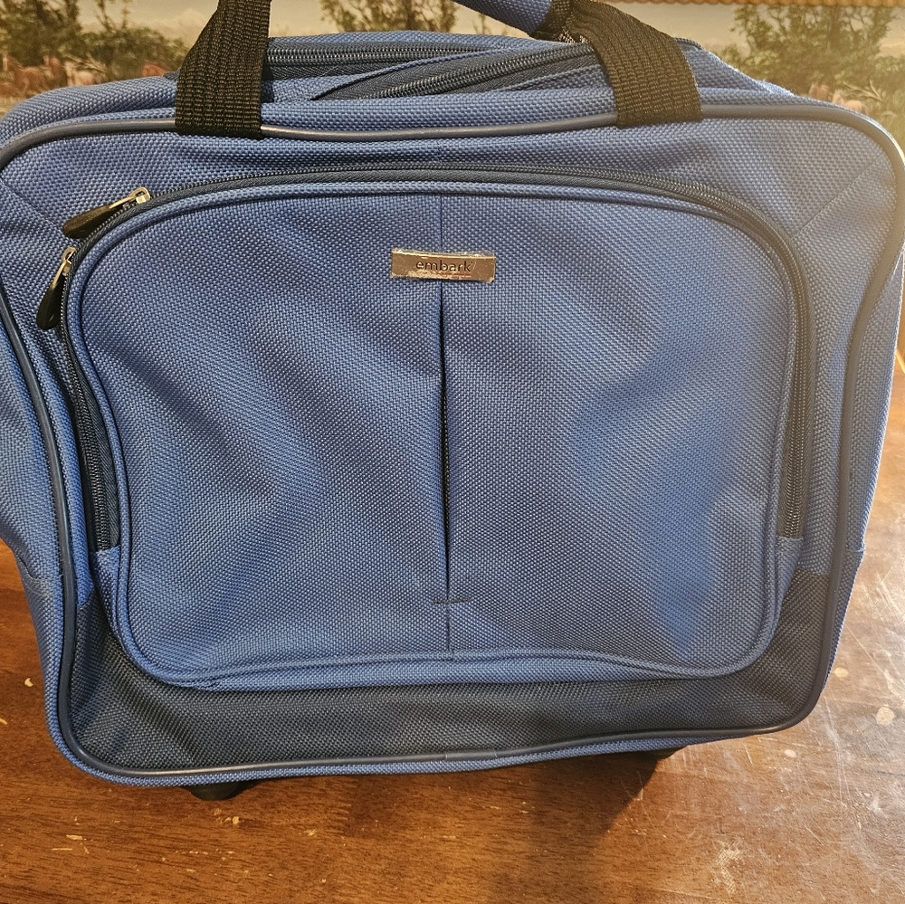 EMBARK Carry-On Luggage Softside Lightweight Wheeled  Rolling Travel tote